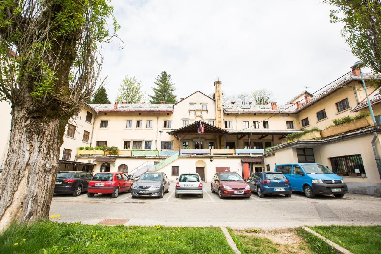 Hostel Idrija Εξωτερικό φωτογραφία